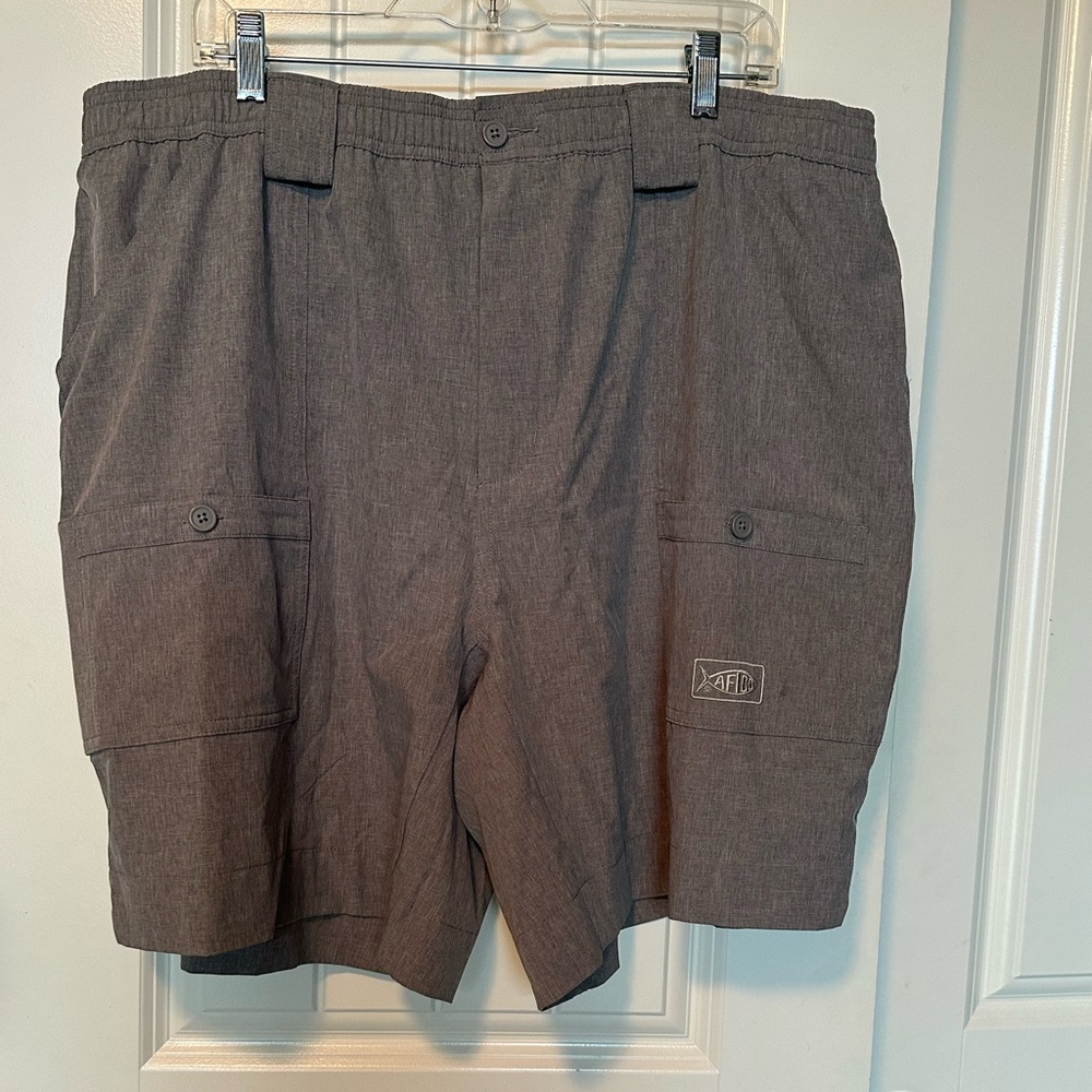 AFTCO Gray Cargo Shorts for Versatile Adventures